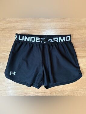 Girl's Black Under Armour Loose Fit Shorts Size Youth Medium